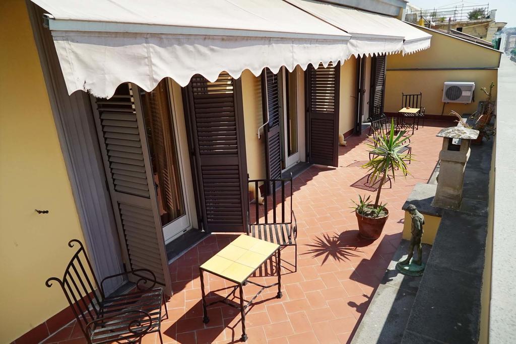Bed And Breakfast Riviera Di Chiaia Turrisi Napels Buitenkant foto